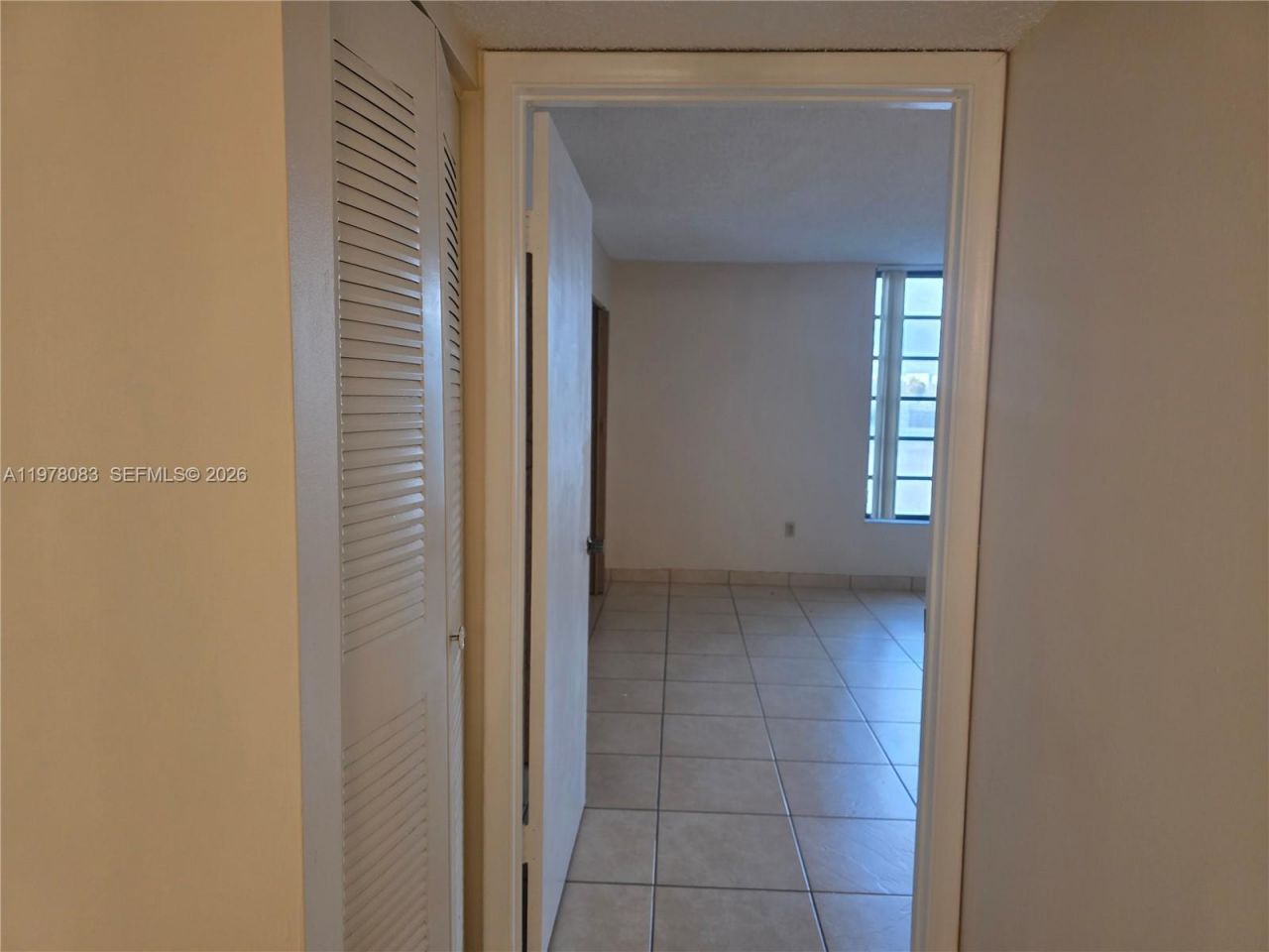 9688 Fontainebleau Blvd , Unit 307, Miami, FL 33172 Photo