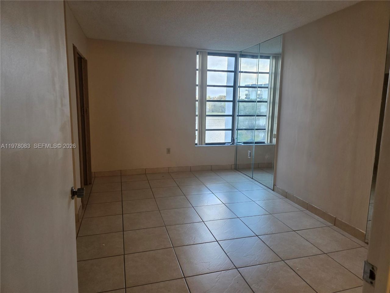 9688 Fontainebleau Blvd , Unit 307, Miami, FL 33172 Photo