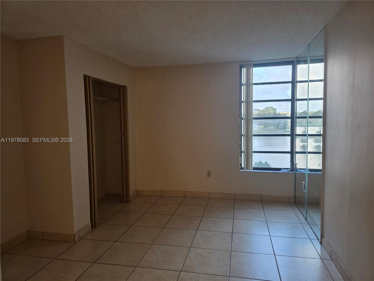 9688 Fontainebleau Blvd , Unit 307, Miami, FL 33172 Photo