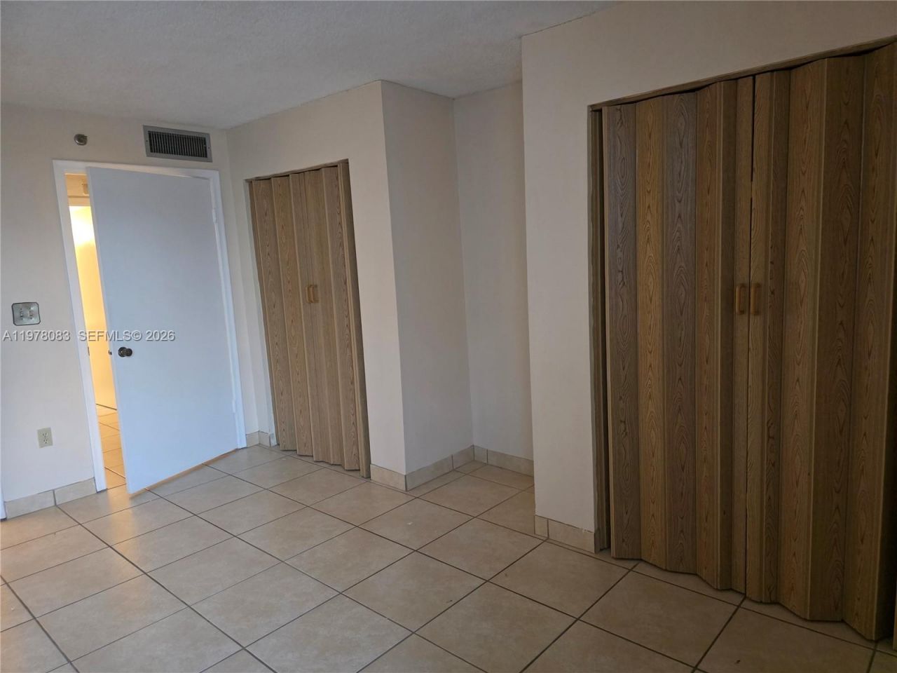 9688 Fontainebleau Blvd , Unit 307, Miami, FL 33172 Photo