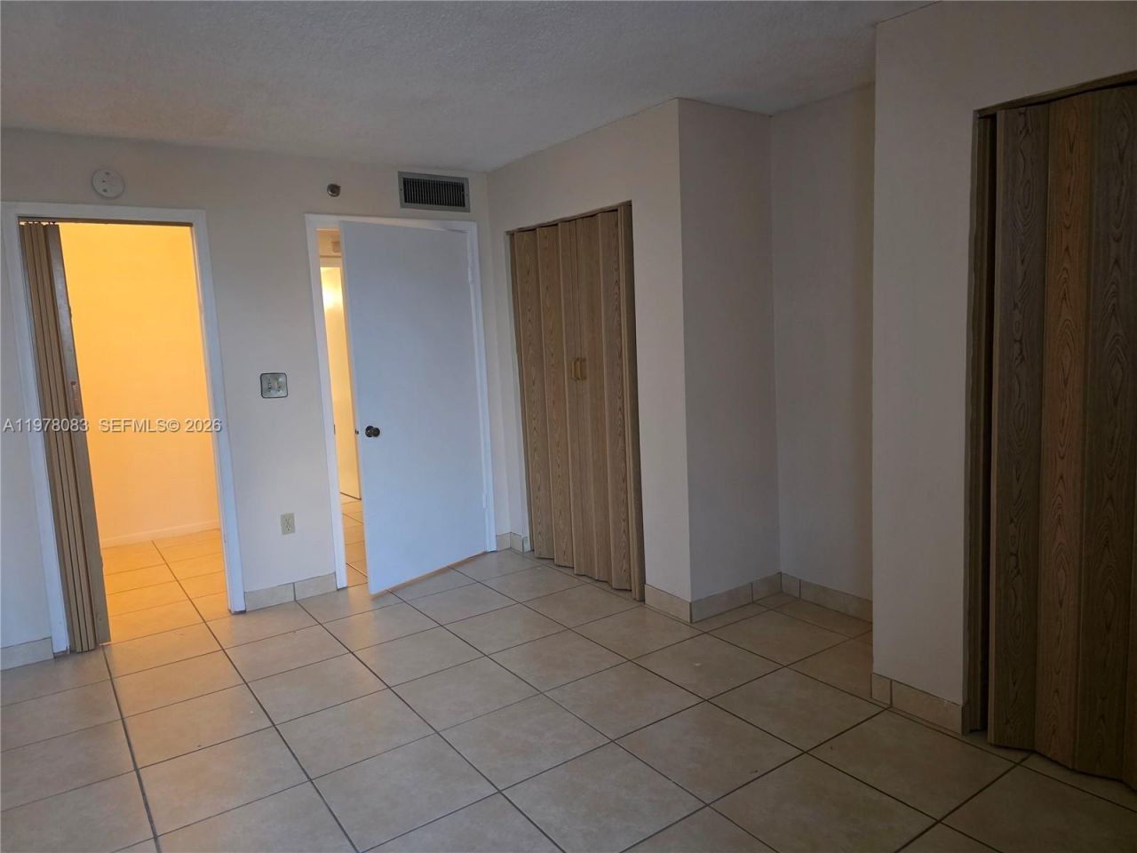 9688 Fontainebleau Blvd , Unit 307, Miami, FL 33172 Photo