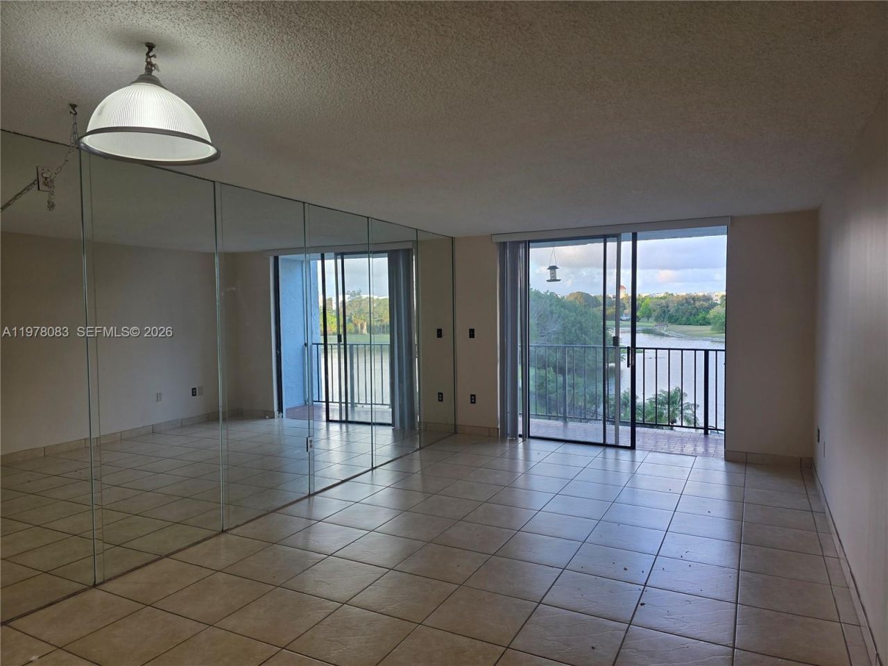 9688 Fontainebleau Blvd , Unit 307, Miami, FL 33172 Photo