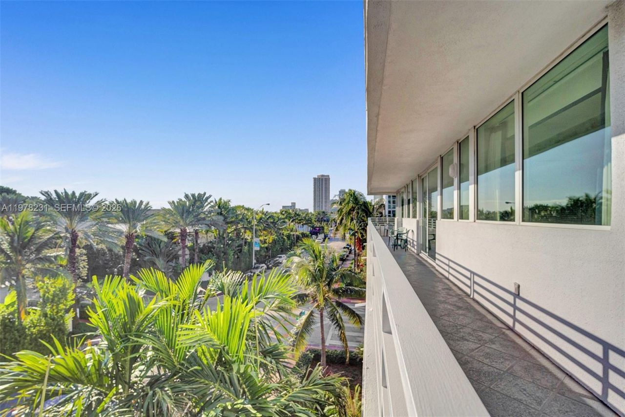 7800 Collins Ave, Unit 409, Miami Beach, FL 33141 Photo