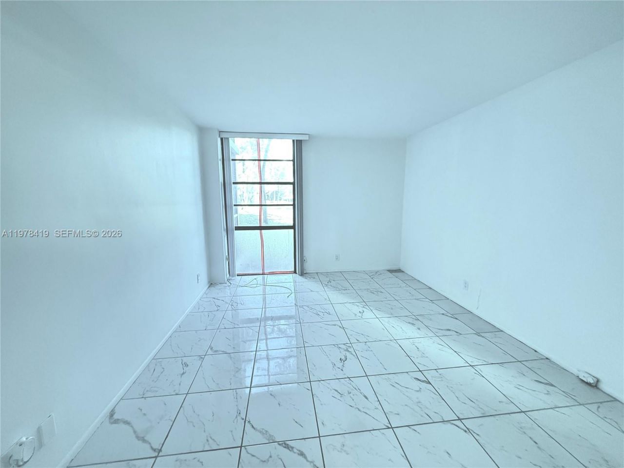 3301 N Country Club Dr , Unit 106, Aventura, FL 33180 Photo