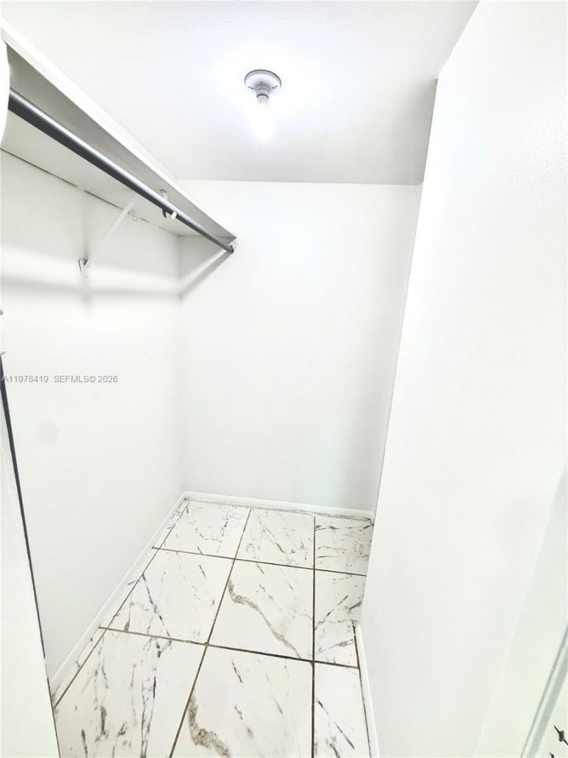 3301 N Country Club Dr , Unit 106, Aventura, FL 33180 Photo