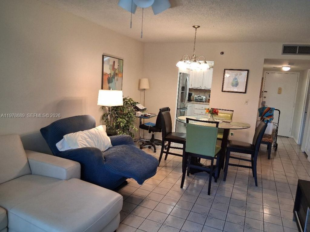 1100 St Charles Pl, Unit 213, Pembroke Pines, FL 33026 Photo