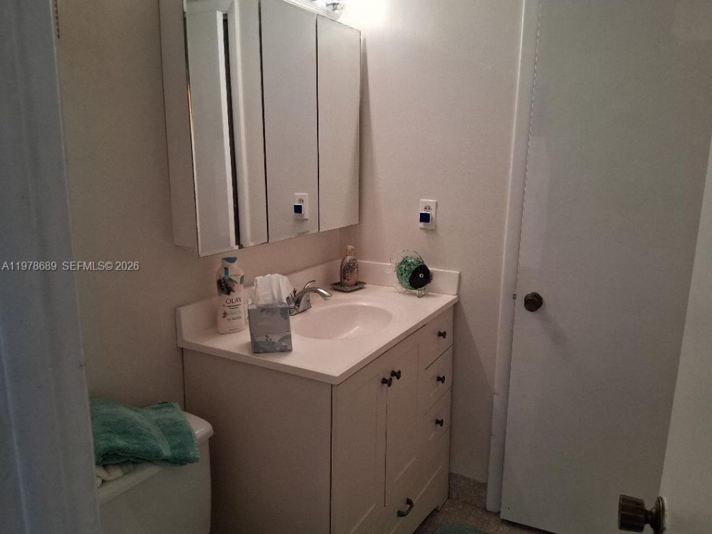 1100 St Charles Pl, Unit 213, Pembroke Pines, FL 33026 Photo