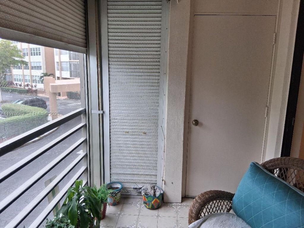 1100 St Charles Pl, Unit 213, Pembroke Pines, FL 33026 Photo