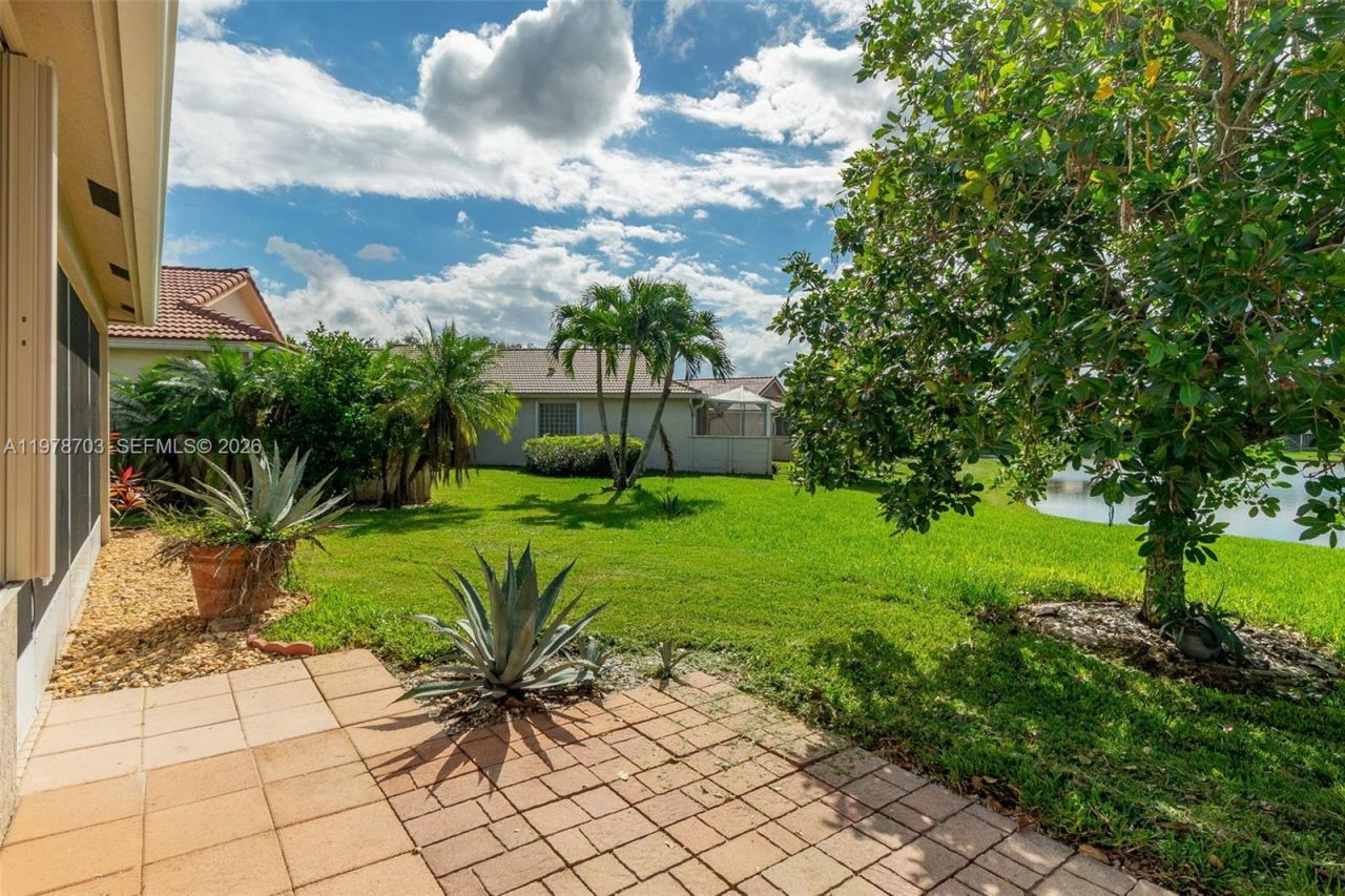 2675 Clipper Cir, West Palm Beach, FL 33411 Photo