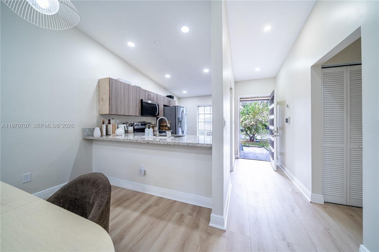 9341 E Fern Ln , Miramar, FL 33025 Photo