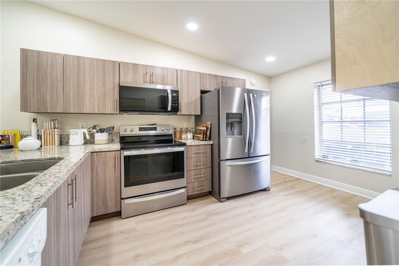 9341 E Fern Ln , Miramar, FL 33025 Photo