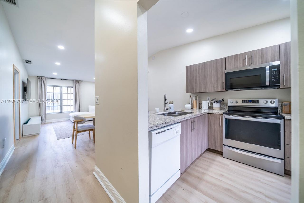 9341 E Fern Ln , Miramar, FL 33025 Photo