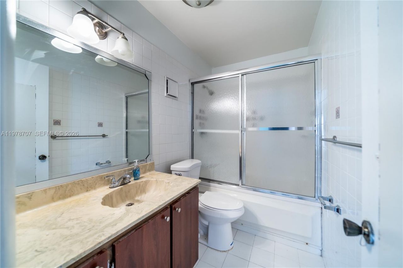 9341 E Fern Ln , Miramar, FL 33025 Photo