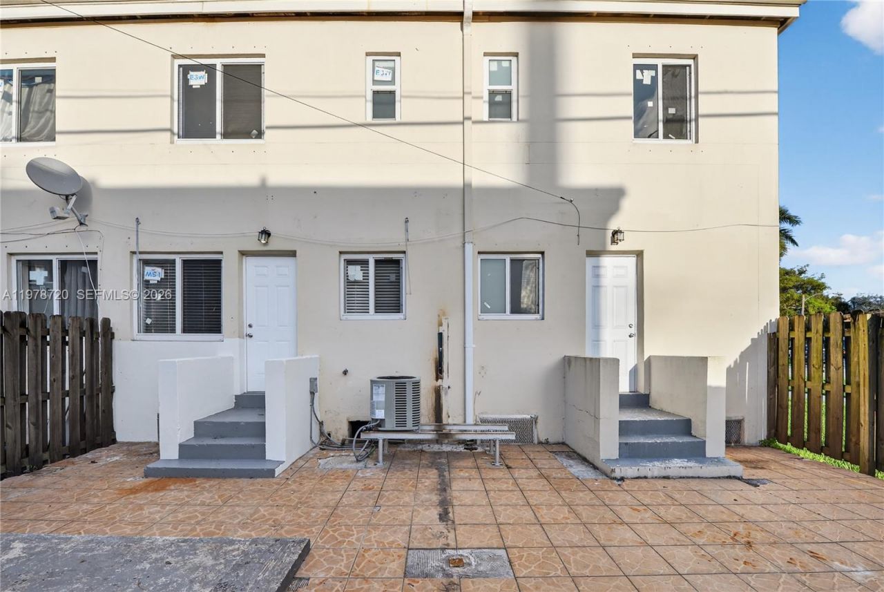 475 NW 84th Ter, Unit 475, Miami, FL 33150 Photo