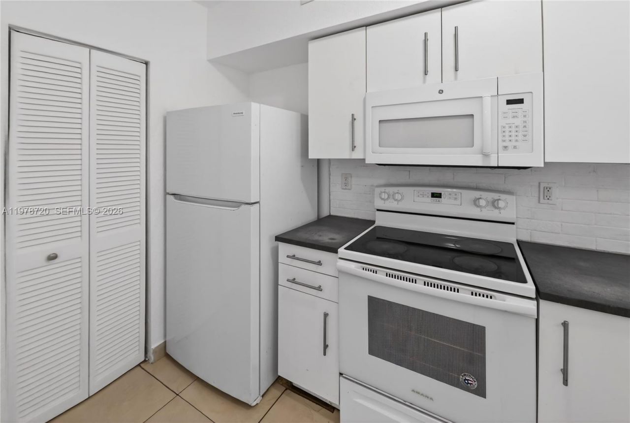 475 NW 84th Ter, Unit 475, Miami, FL 33150 Photo