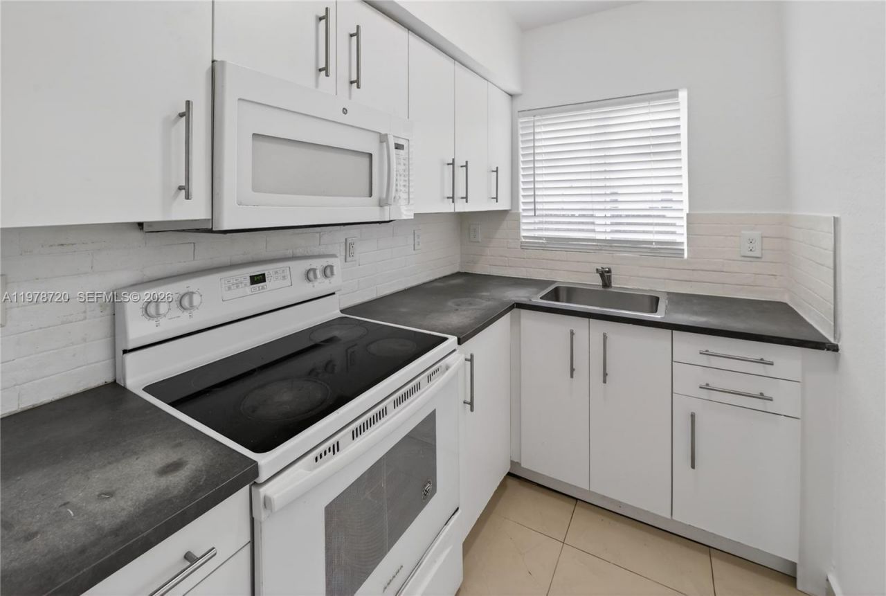 475 NW 84th Ter, Unit 475, Miami, FL 33150 Photo