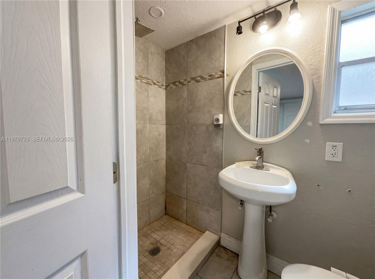 244 S Rhodes, Mount Dora, FL 32757 Photo