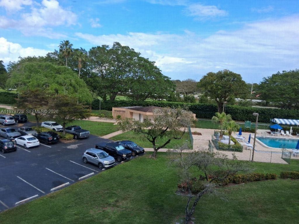 1300 St Charles Pl, Unit 419, Pembroke Pines, FL 33026 Photo