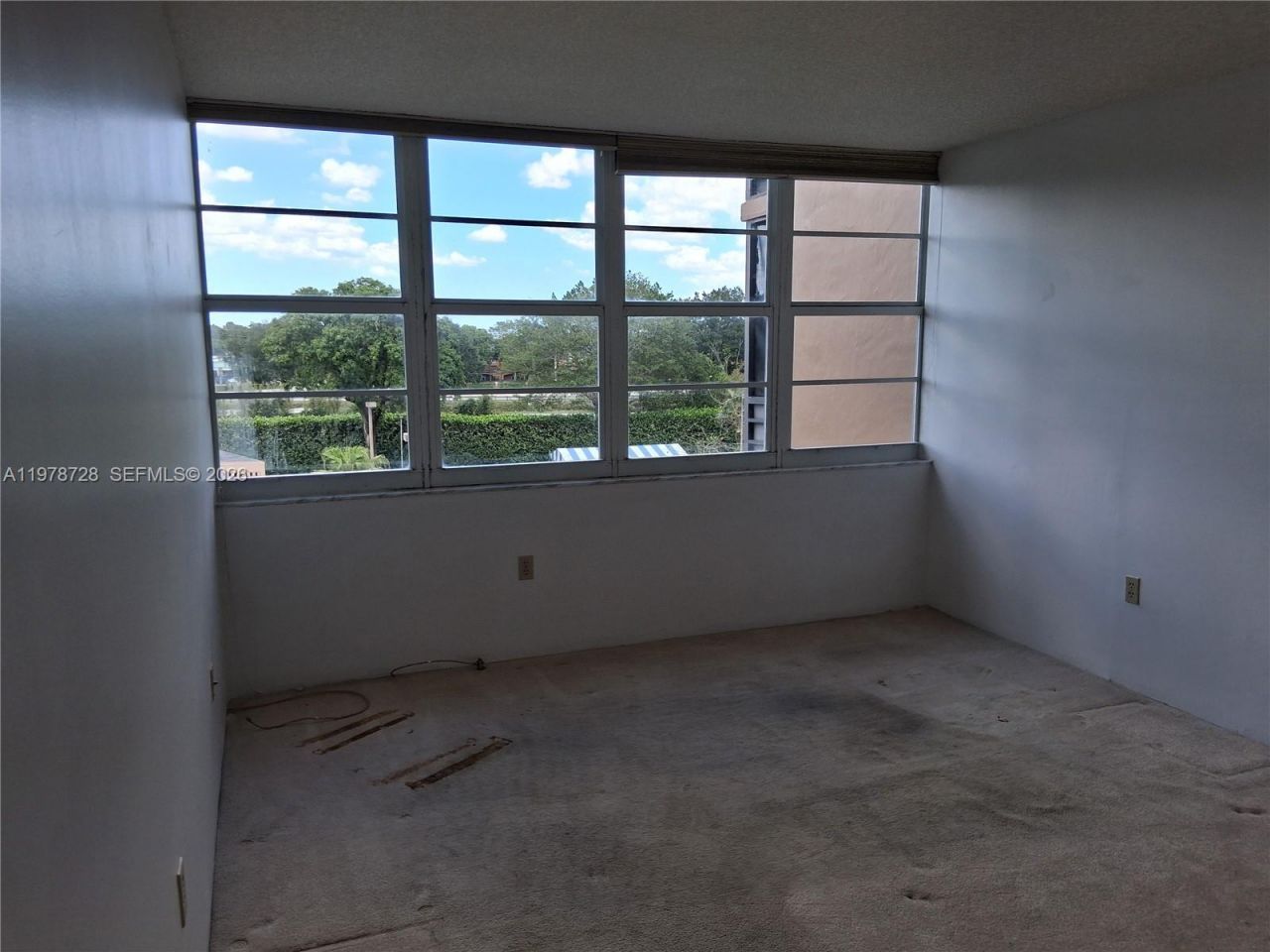 1300 St Charles Pl, Unit 419, Pembroke Pines, FL 33026 Photo