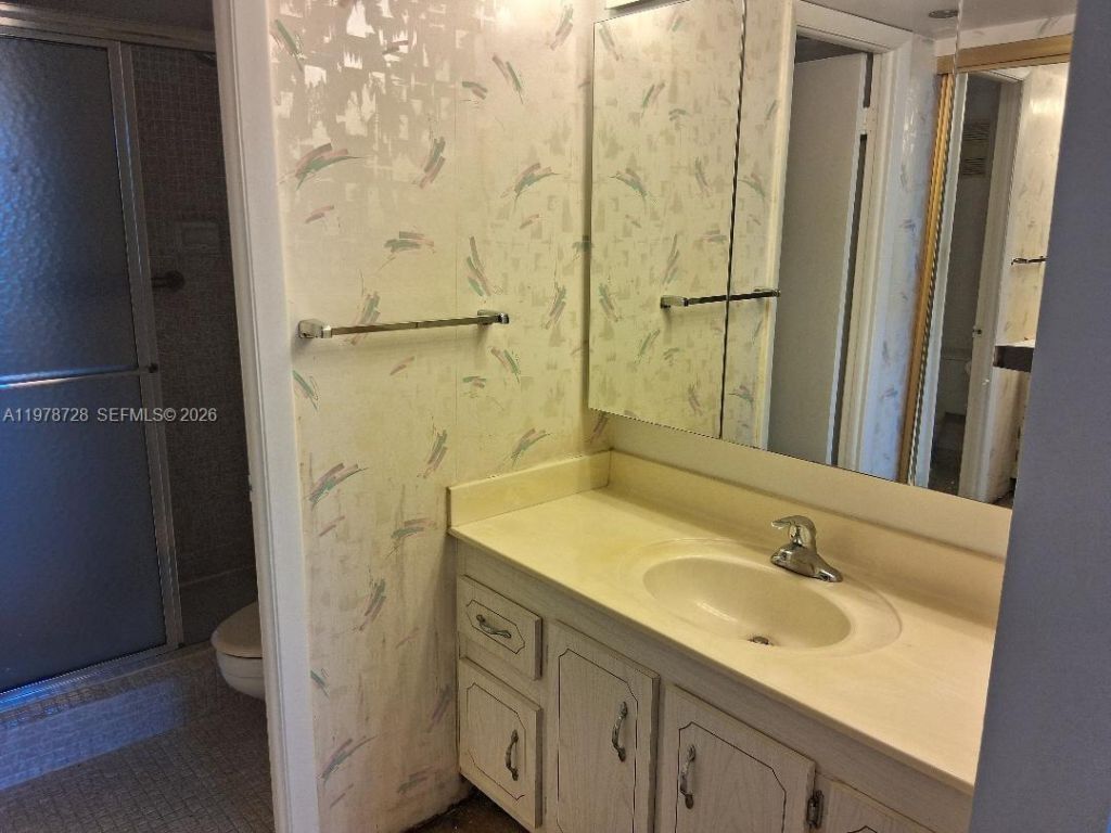 1300 St Charles Pl, Unit 419, Pembroke Pines, FL 33026 Photo