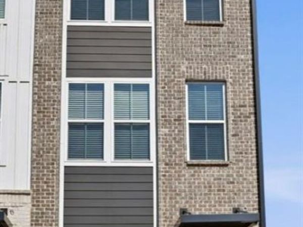 2631 Creekside Drive NW, Atlanta, GA 30318