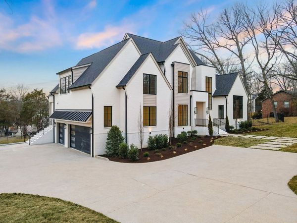 735 Richfield Dr , Nashville, TN 37205