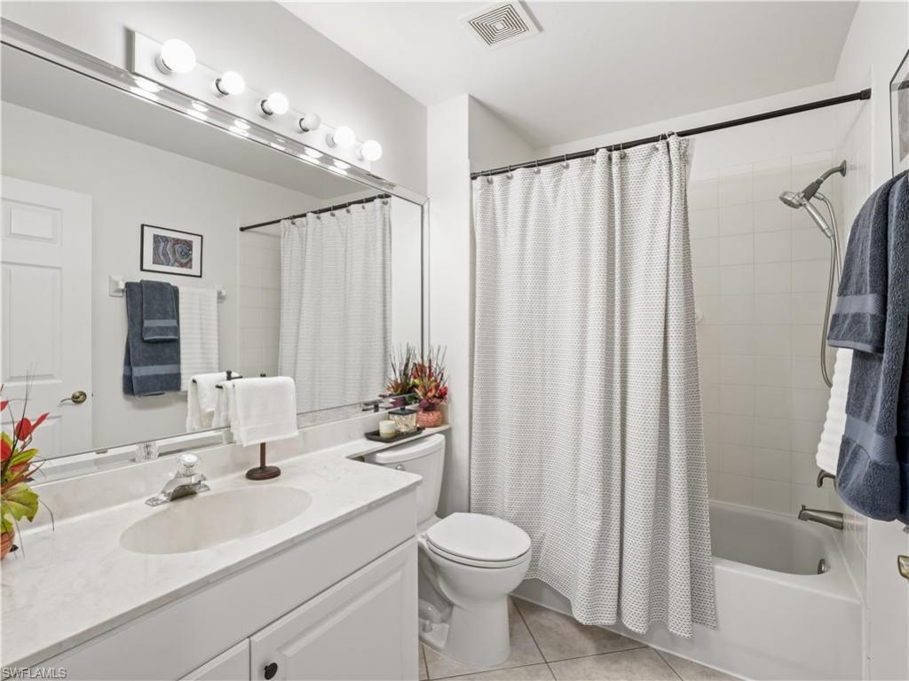5908 Three Iron Dr, Unit 2204, Naples, FL 34110 Photo