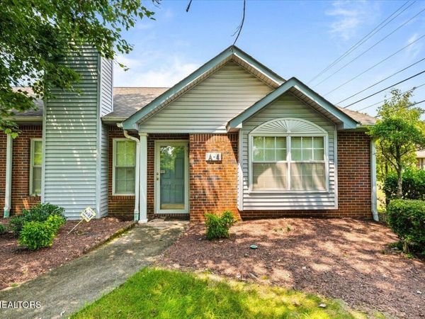 805 Cedar Lane, Knoxville, TN 37912