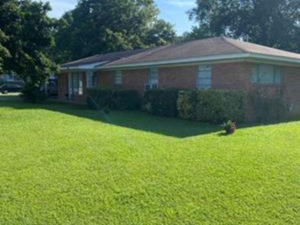 1212 Donaghey Ave., Conway, AR 72034