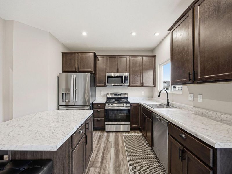 1042 Queen Bee Place , Grove City, OH 43123 Photo 10