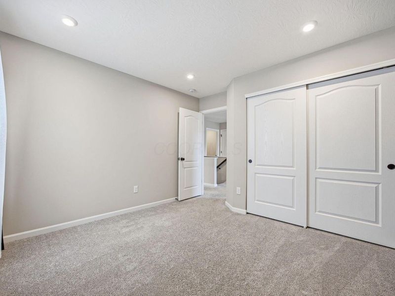 1042 Queen Bee Place , Grove City, OH 43123 Photo 18