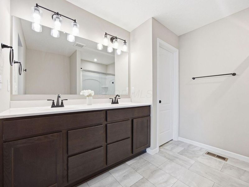 1042 Queen Bee Place , Grove City, OH 43123 Photo 27