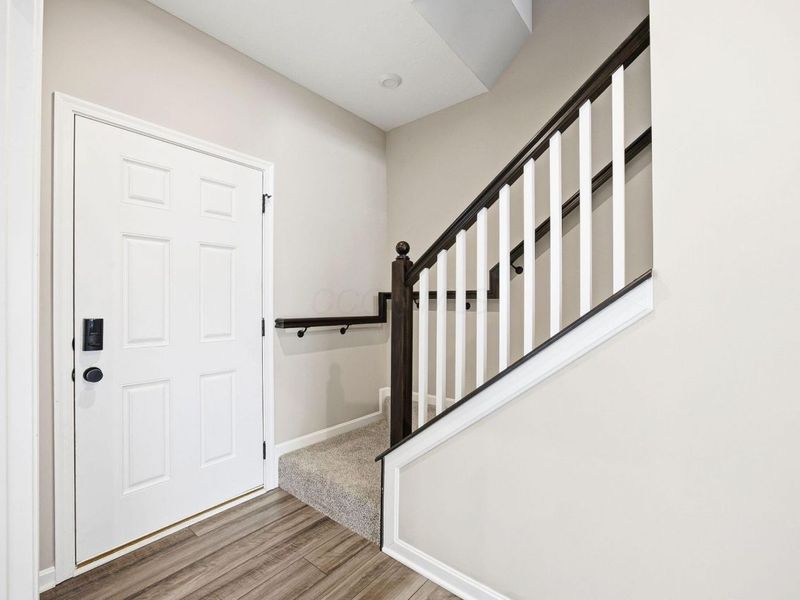 1042 Queen Bee Place , Grove City, OH 43123 Photo 3