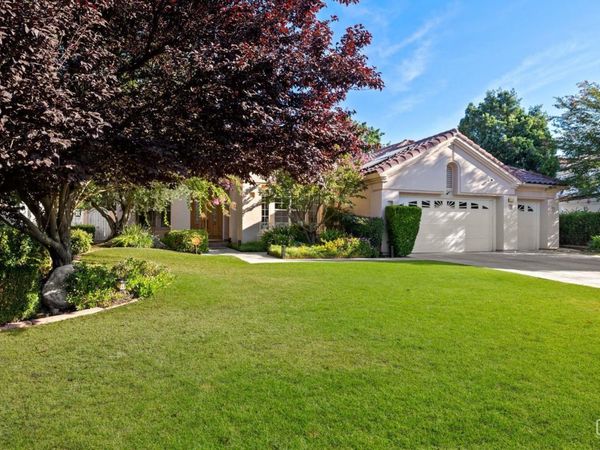 10904 Rockridge Way, Bakersfield, CA 93311