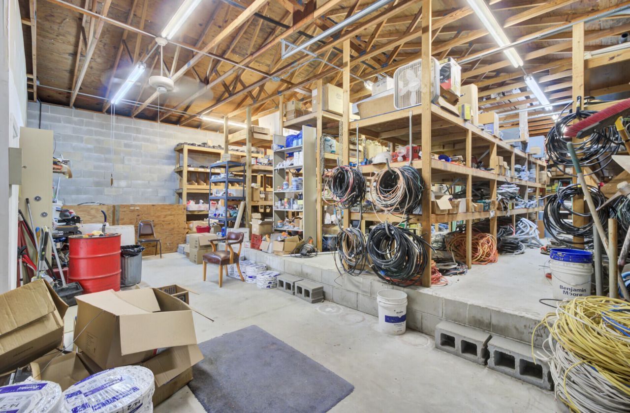 1950 Belgrade Avenue Photo 19