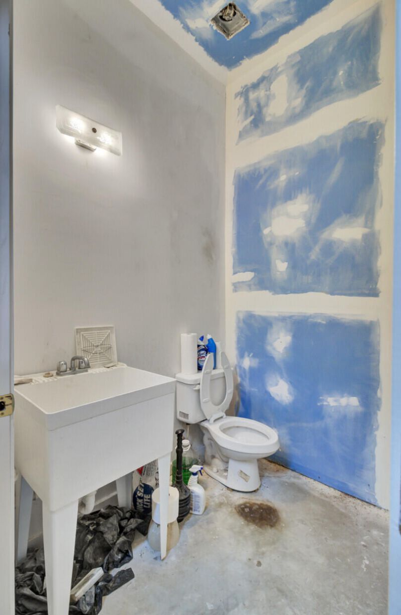 1950 Belgrade Avenue Photo 21