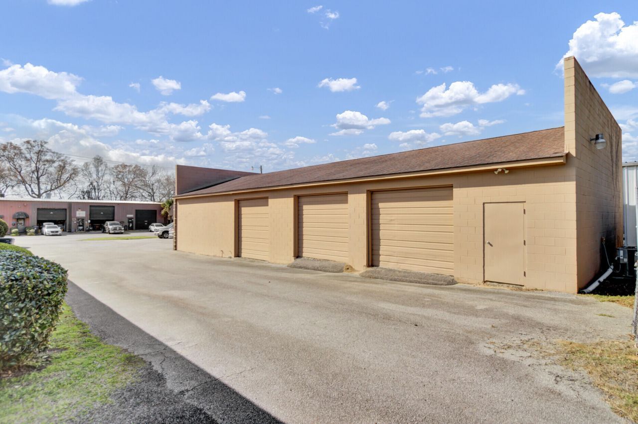 1950 Belgrade Avenue Photo 24