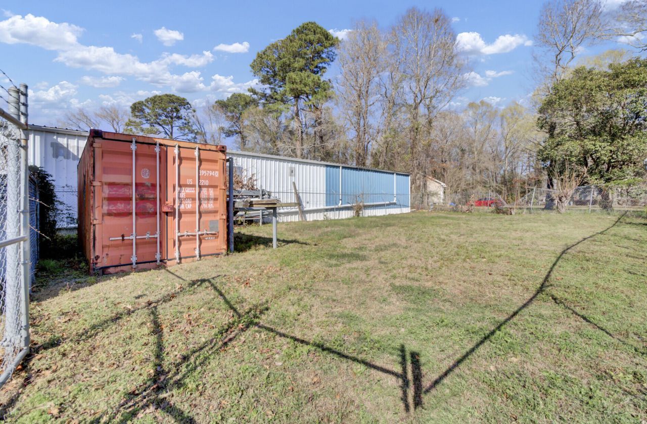 1950 Belgrade Avenue Photo 25