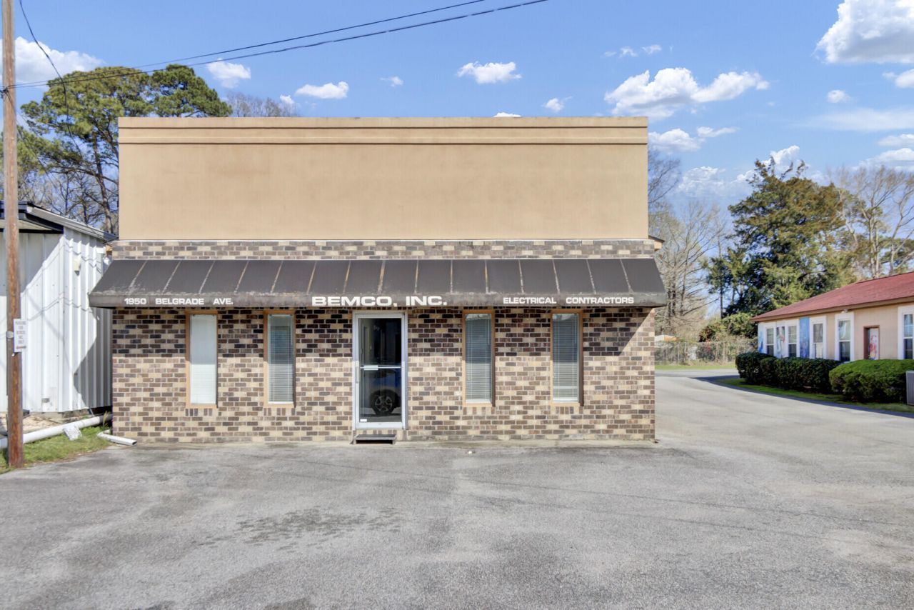 1950 Belgrade Avenue Photo 3