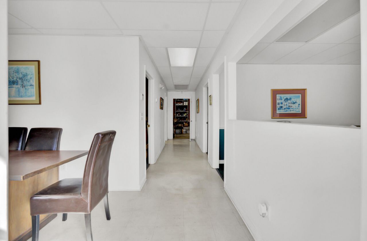 1950 Belgrade Avenue Photo 4