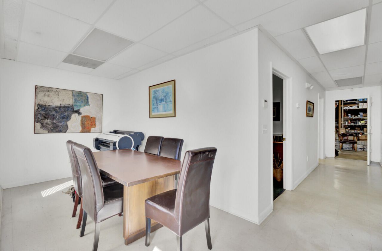 1950 Belgrade Avenue Photo 6