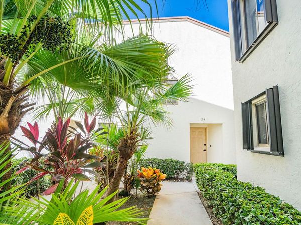 950 S Kanner Highway, Unit 124, Stuart, FL 34994