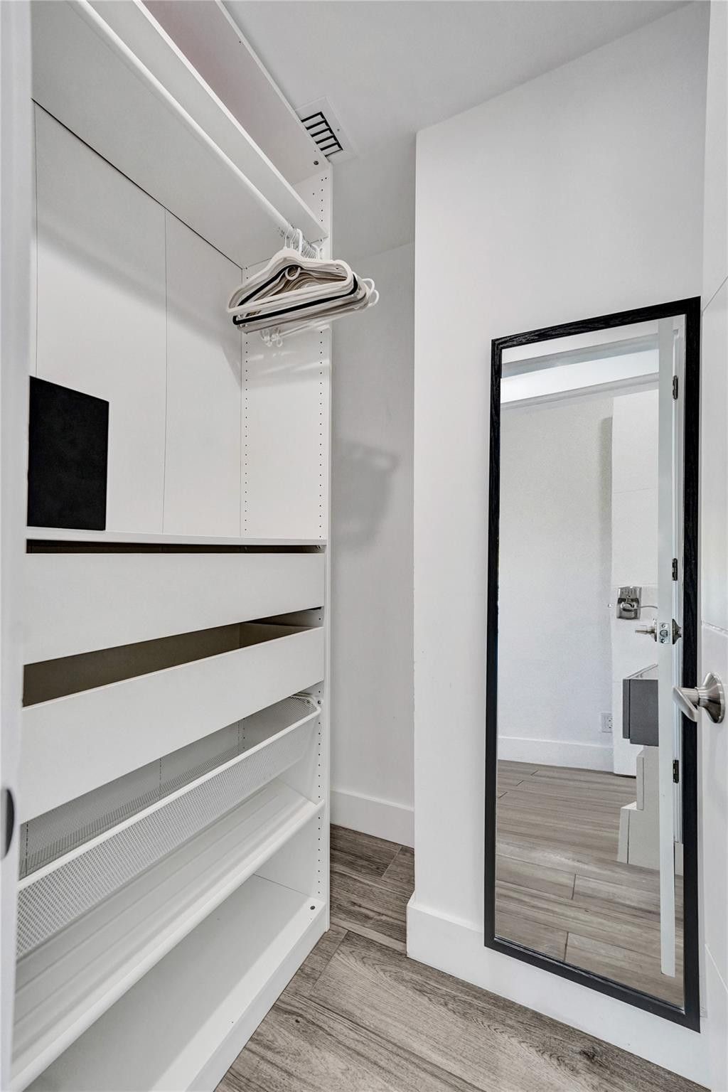 2502 NE 6th Ave, Wilton Manors, FL 33305 Photo