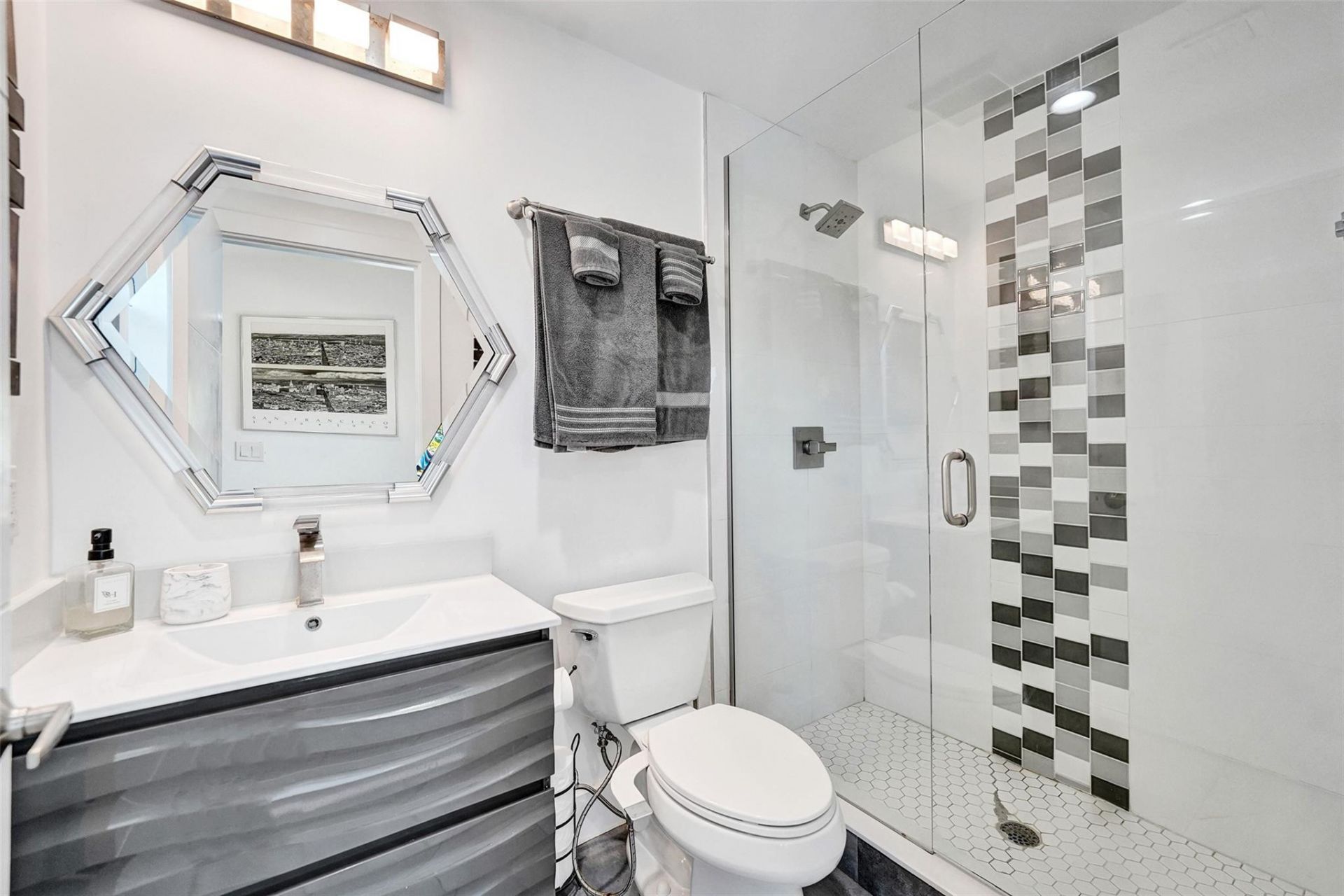 2502 NE 6th Ave, Wilton Manors, FL 33305 Photo