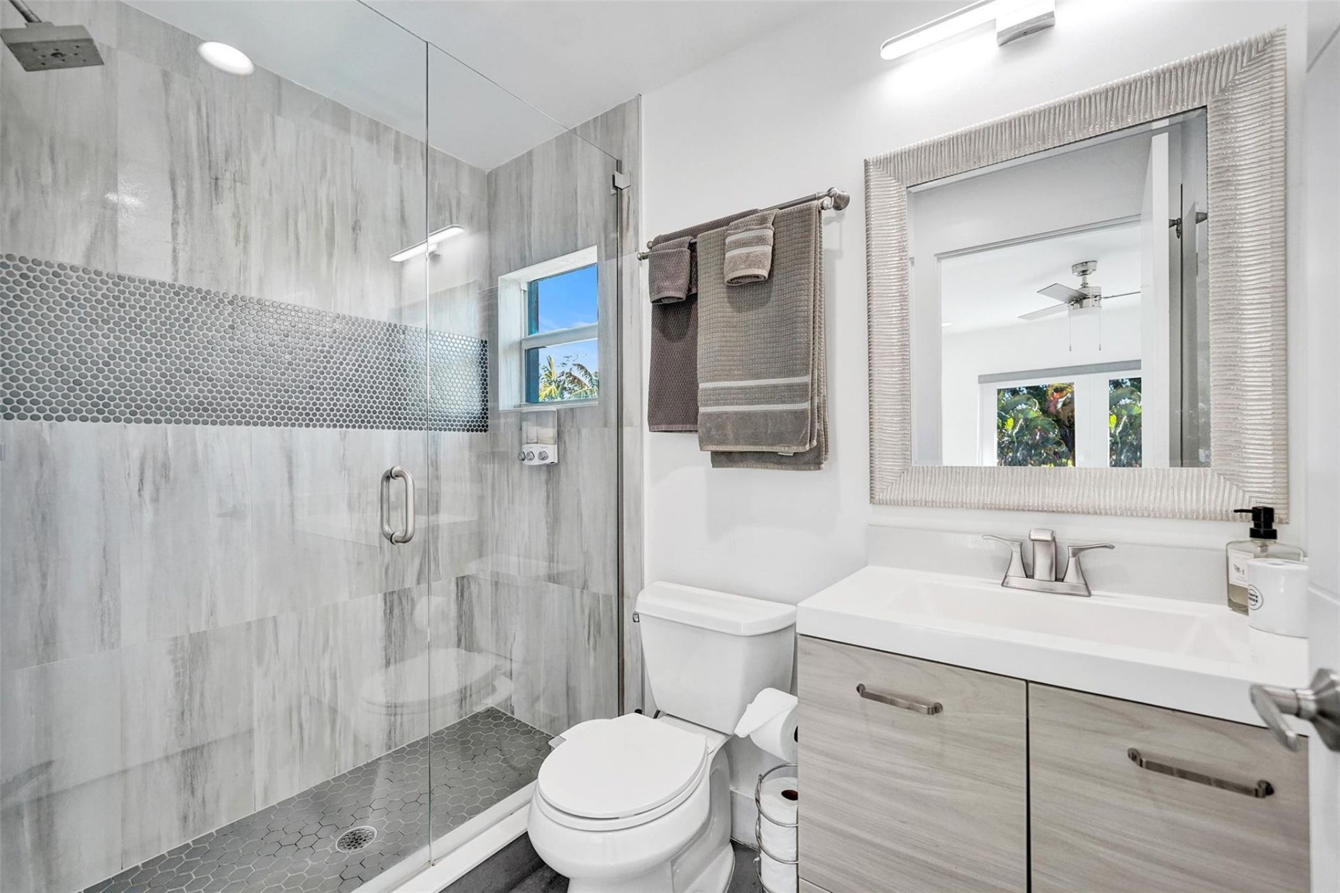 2502 NE 6th Ave, Wilton Manors, FL 33305 Photo