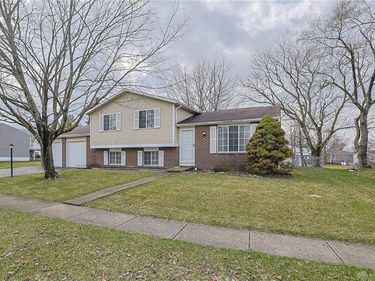 6325 Burkwood Drive, Clayton, OH 45315
