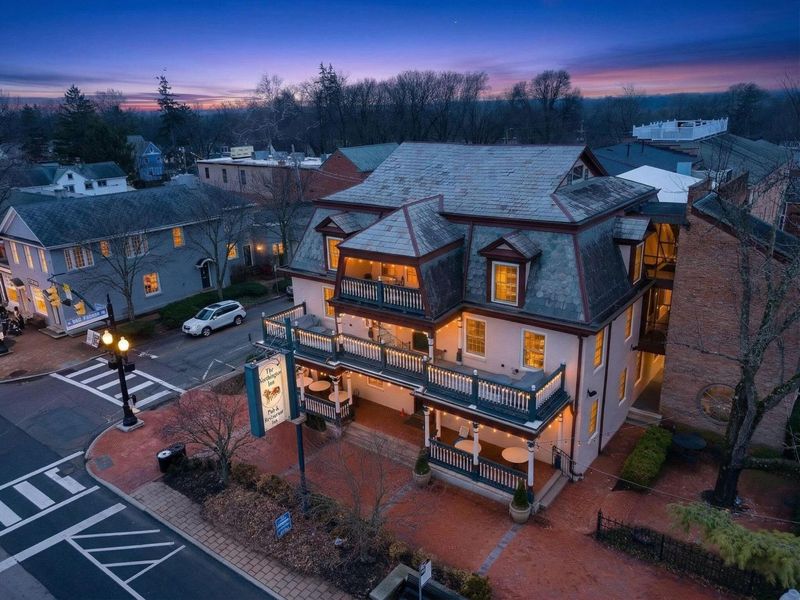 649 High Street , Unit 202, Worthington, OH 43085 Photo 1