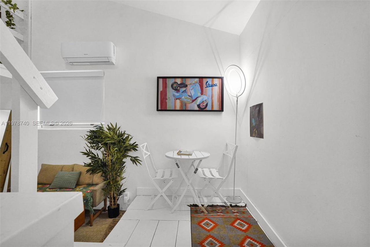 274 NW 43rd St, Unit n/a, Miami, FL 33127 Photo