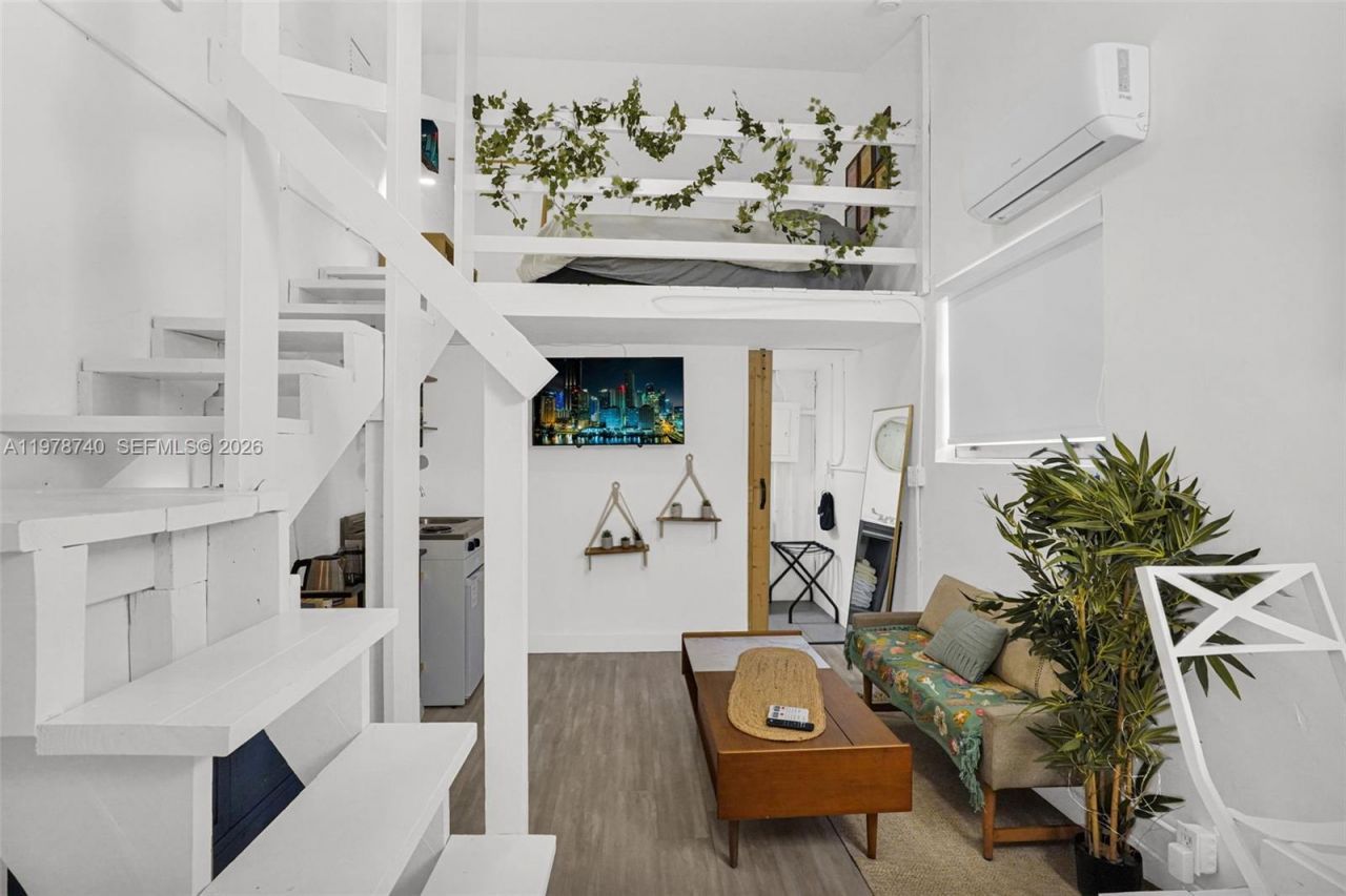 274 NW 43rd St, Unit n/a, Miami, FL 33127 Photo