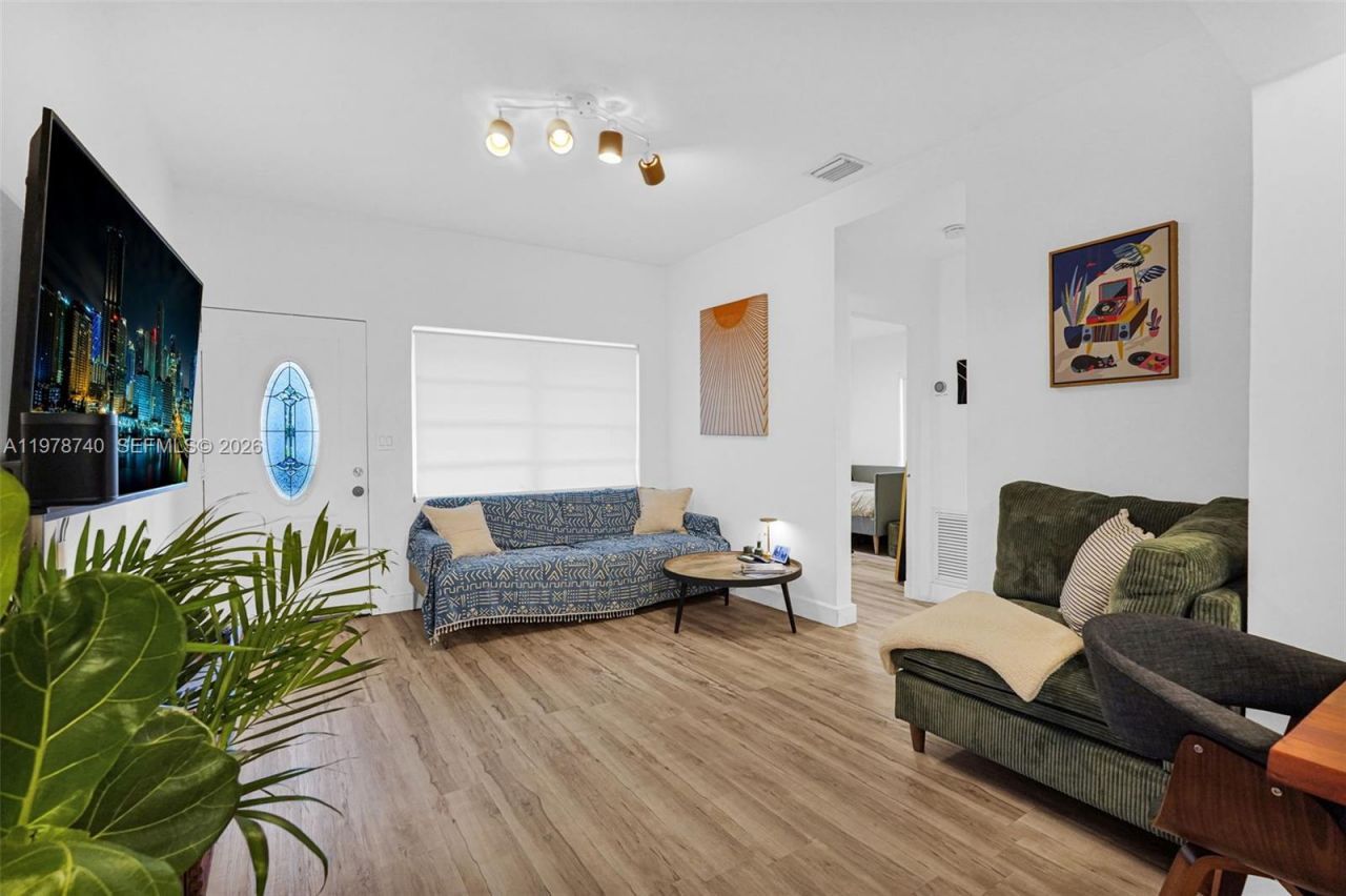 274 NW 43rd St, Unit n/a, Miami, FL 33127 Photo